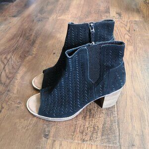 Toms Perforated Peep Toe Suede Bootie in Black Size 9M